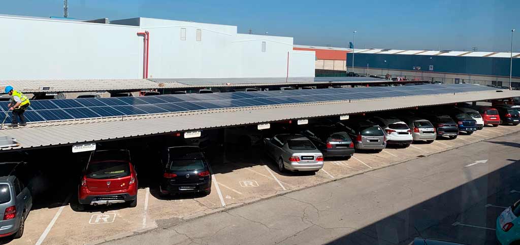 Marquesina fotovoltaica para empresa