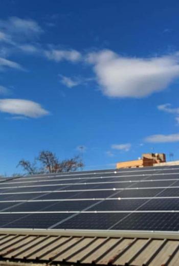 Cubierta solar en la Cooperativa de Valls en Valls