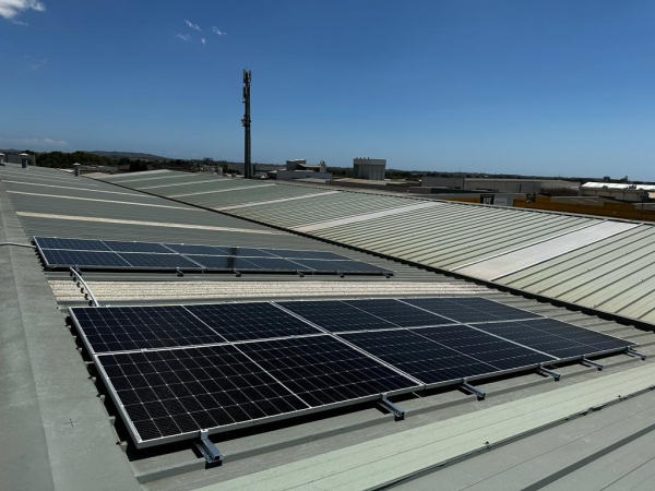 Instalación solar sobre cubierta de chapa en Valls